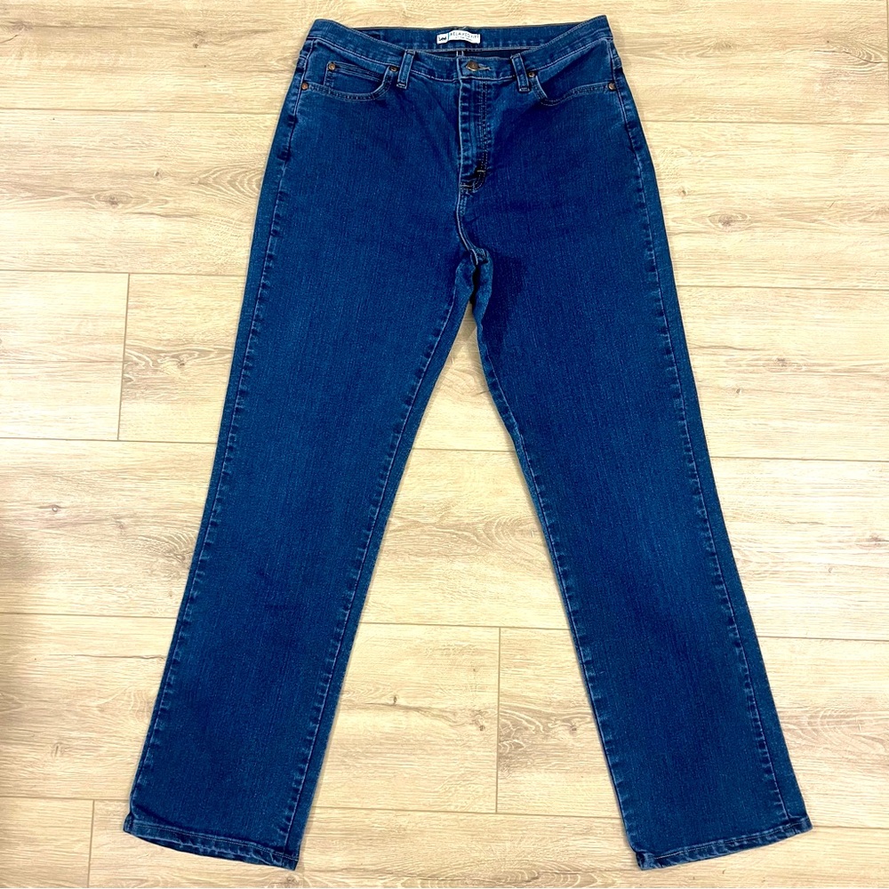 Lee Jeans Women 12 Long Blue Relaxed Fit at the Waist Mid Rise Stretch